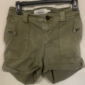 Torrid Khaki Women's Cargo Shorts